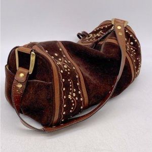 17. Maxximum Womens Brown Leather Single Strap Duffle Bag